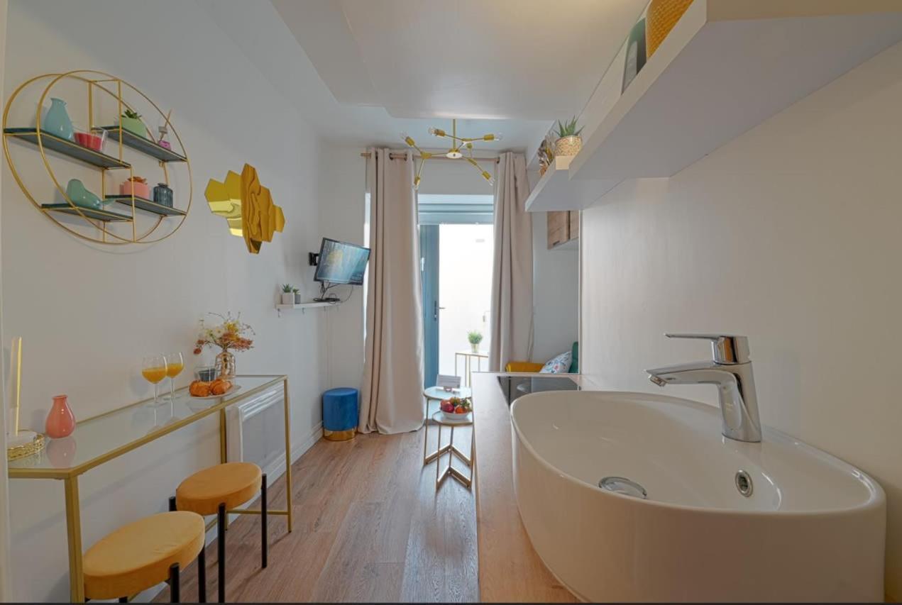 Апартаменти Cosy Renovated Studio In Heart Of Marais, Best Area To Discover In Париж Екстер'єр фото